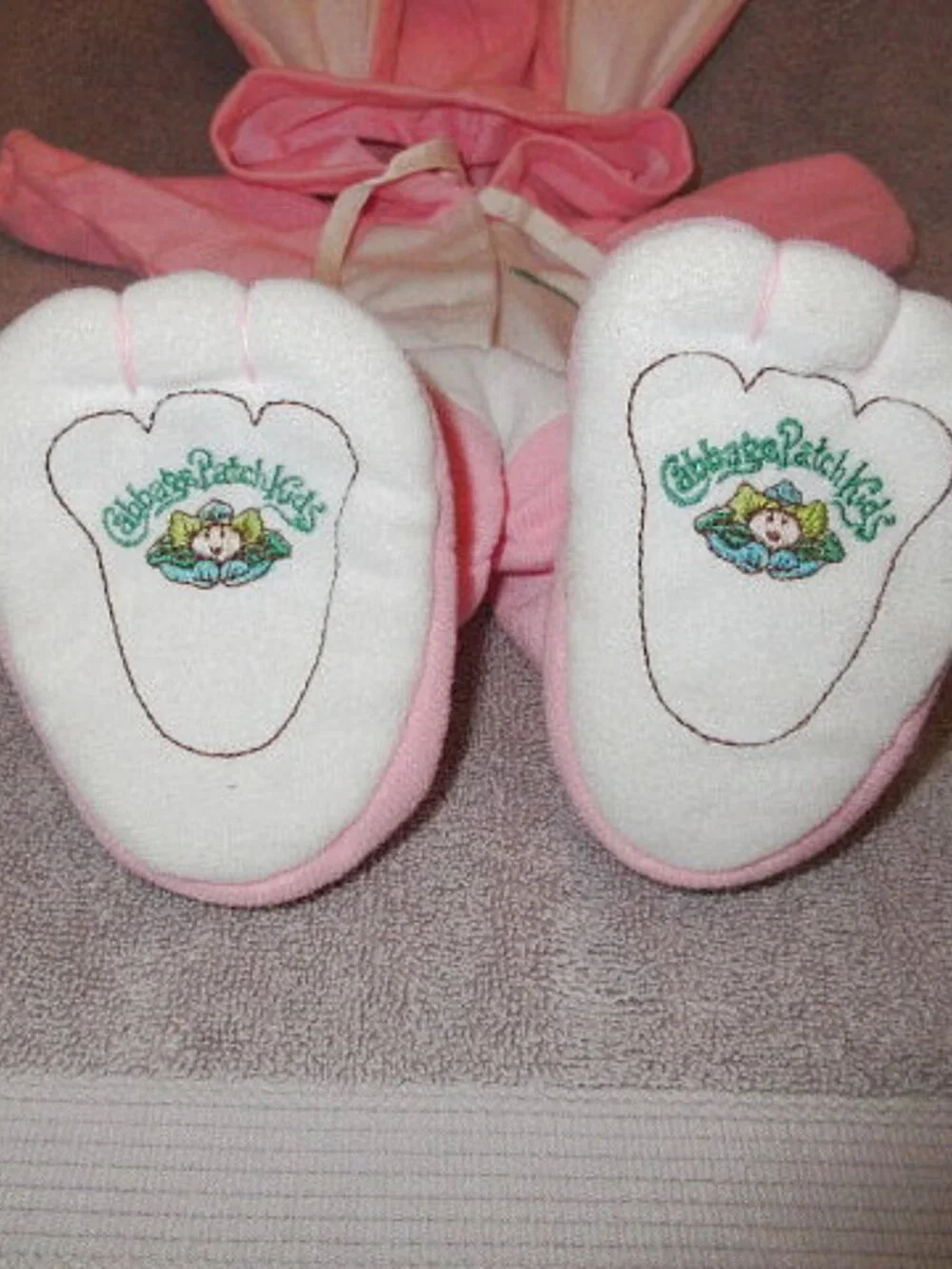 Vtg Cabbage Patch Kids Doll Clothes Pink Bunny Outfit Pajamas Footed Coleco CPK - Picture 3 of 9